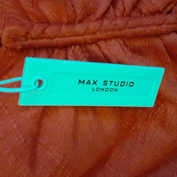 Size xs red ruched top by Max studio - Picture 3 of 5